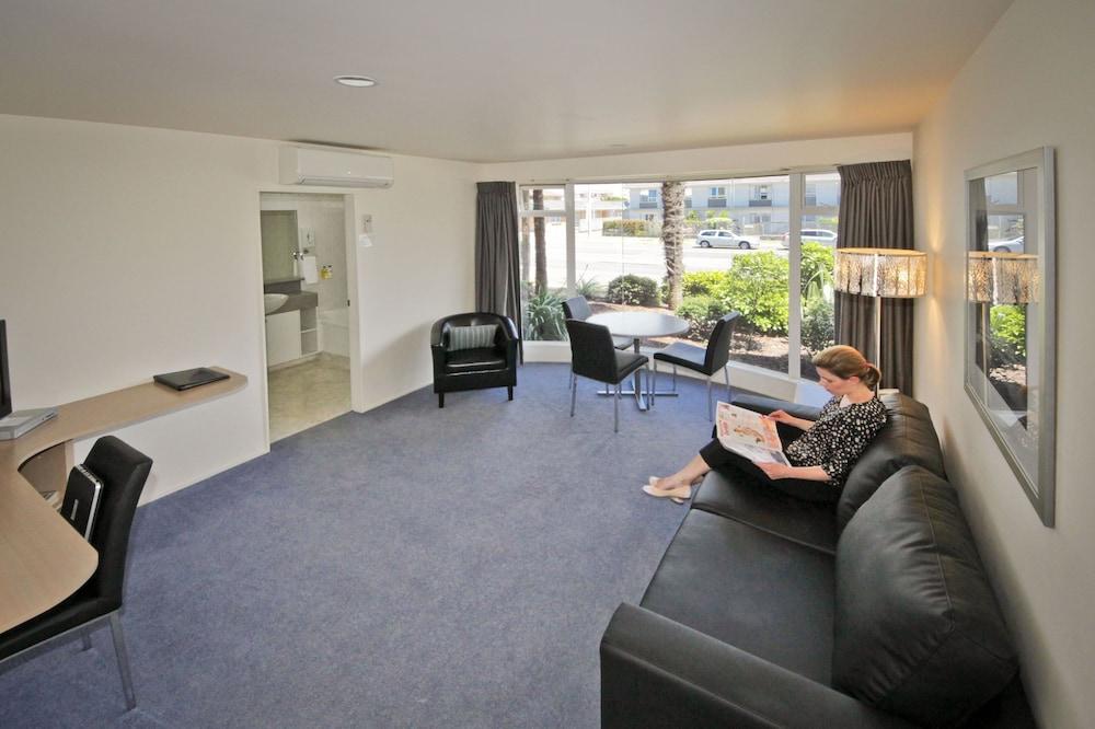 Baywatch Motor Inn Mount Maunganui Bagian luar foto
