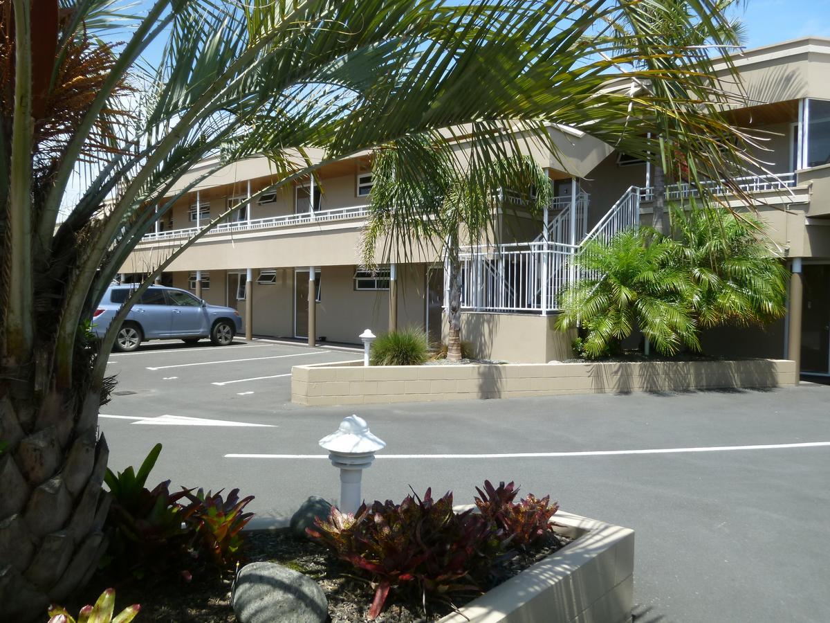Baywatch Motor Inn Mount Maunganui Bagian luar foto