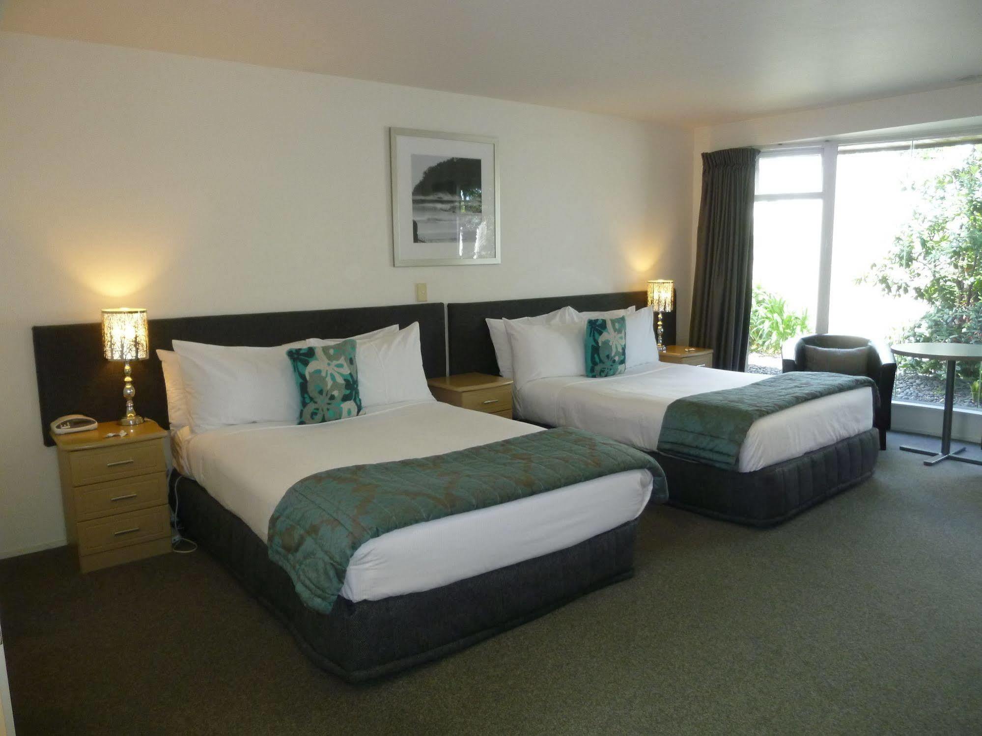 Baywatch Motor Inn Mount Maunganui Bagian luar foto