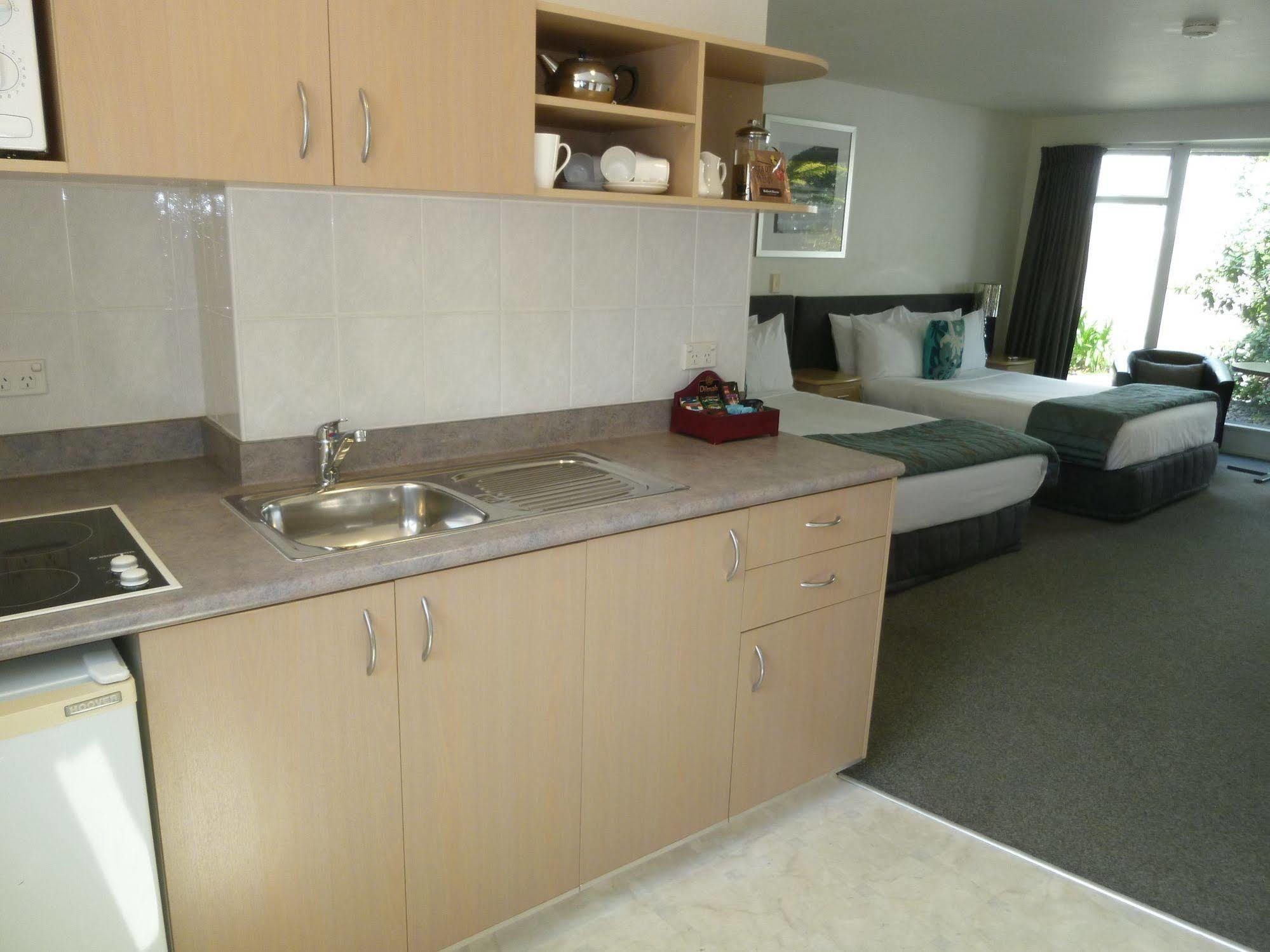Baywatch Motor Inn Mount Maunganui Bagian luar foto