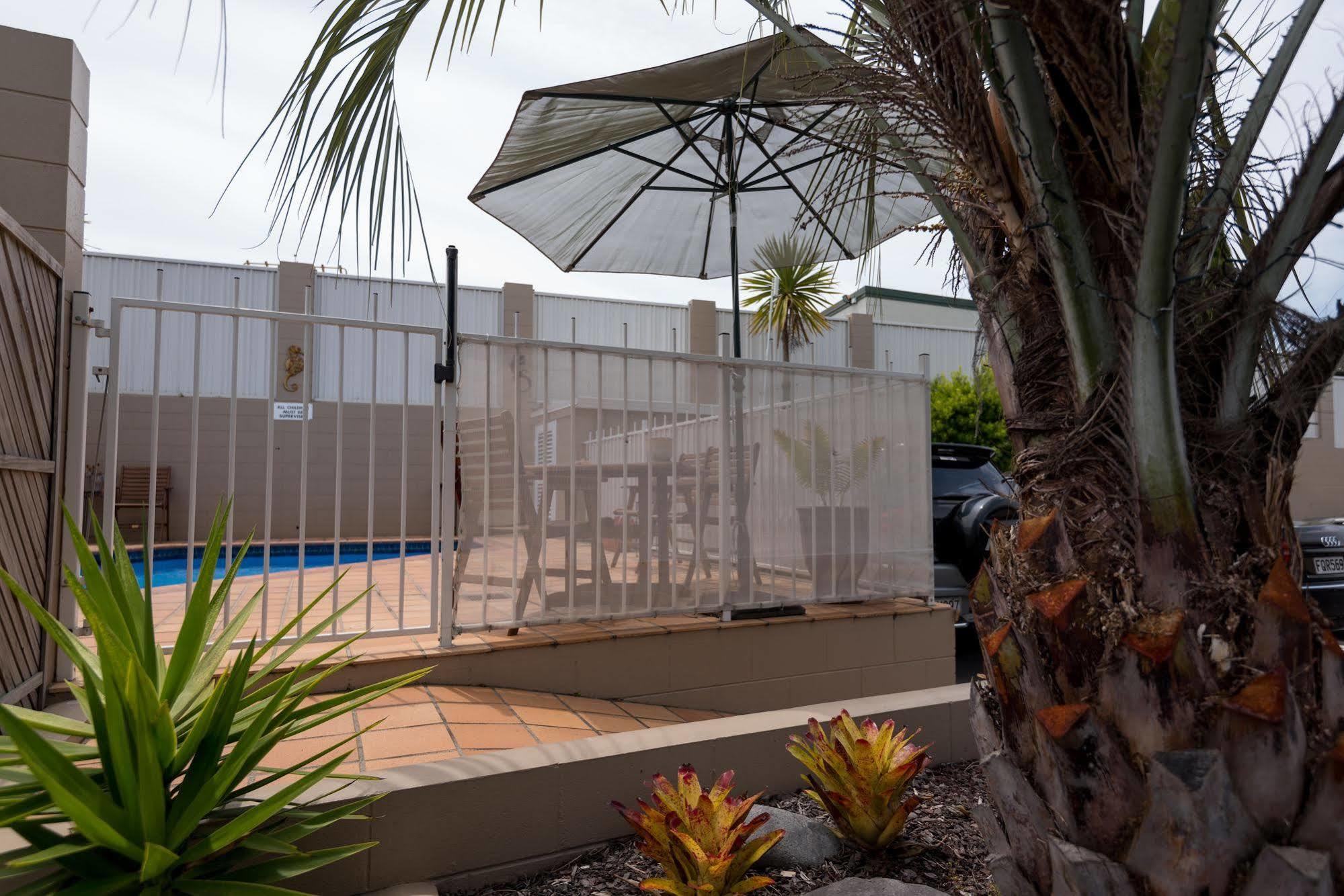 Baywatch Motor Inn Mount Maunganui Bagian luar foto