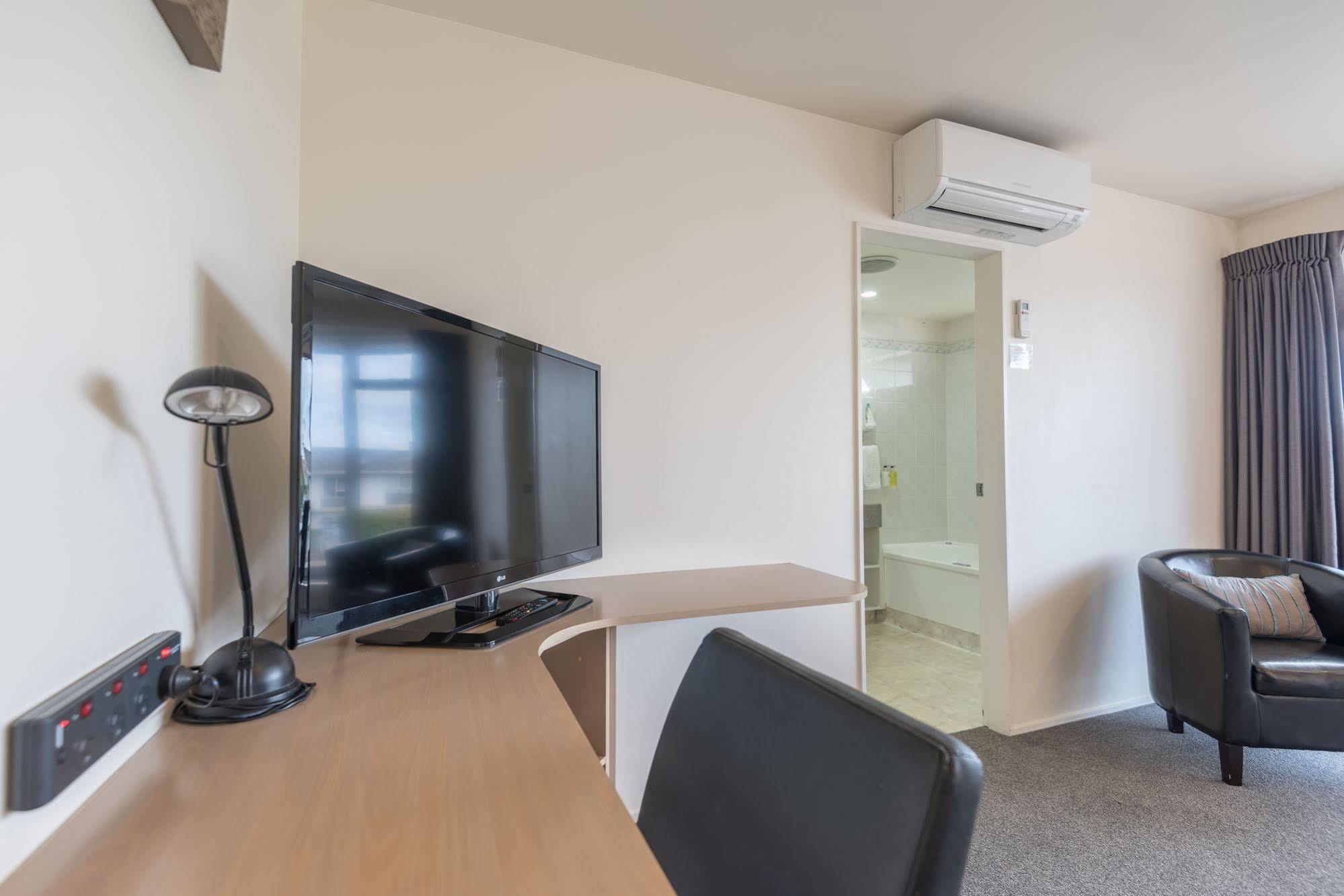 Baywatch Motor Inn Mount Maunganui Bagian luar foto